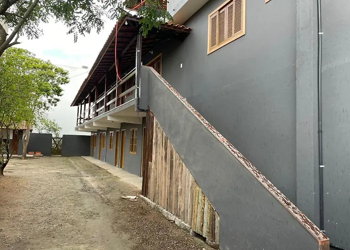 Flat agradável com estacionamento incluído Apartamento Cabo Frio